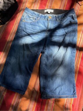 Wit & Wisdom Medium Blue Denim Shorts with Brass Button